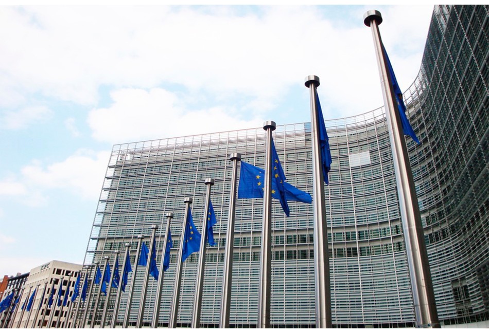 UE quer obrigar fabricantes a reparar telemóveis e eletrodomésticos durante 10 anos